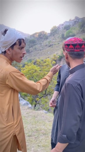 577K views · 22K reactions | Dono ko larwa kai khud ke hukmarani. ....