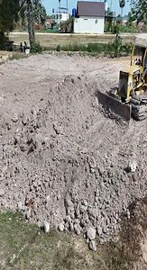 8.6K views · 101 reactions | Dozer Operator Shows Skills #dozer #bulldozer #construction #heavyequipment #operator | Arpunk | Facebook