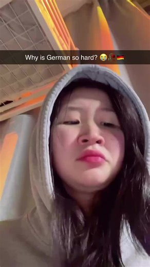 Maybe ask your HelloTalk partner for help gf 😉⭐️😂 @multilingual mercy @HelloTalk_Official #hellotalk #germantok #germanforbeginners #languageexchange #learninggerman