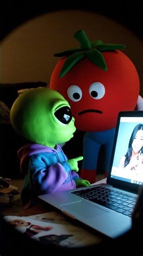 Alien Discovers Parasocial Relationships
