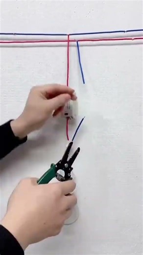 Wireless switch install #wirless #wirelessswitch #wirejoint #wire #electrician #electrical #tech