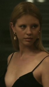 156K views · 3.7K reactions | Mia Goth como Gabi Bauer completamente desatada en la película INFINITY POOL (2023) del director Brandon Cronenberg.  | Ahrigo - HorrorFan | Facebook