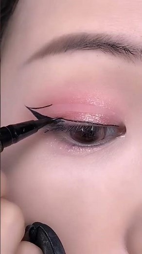 How to Apply Eyeliner Pencil Step by Step 💄 Beginner Friendly Guide#shortsmekup#eyemakeup #eyeliner