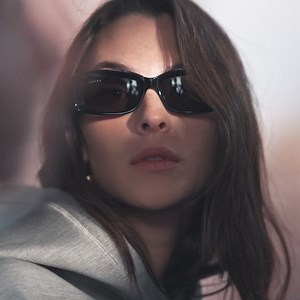 44K views · 236 reactions | Vittoria Ceretti destaca os novos óculos de sol na campanha eyewear primavera verão 2024 do Diretor Criativo Sabato De Sarno. | Gucci | Facebook
