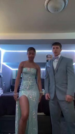 26K views · 308 reactions | Me and my wife 來 #relationshipgoals #couplevideos | Womenly | Facebook