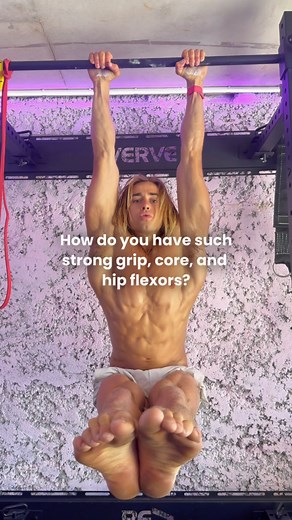 3 reason why you need to do hanging core exercises 👇🏾 ✅ Grip Strength ✅ Core Strength ✅ Hip Flexor strength Why should you care? 👇🏾 Grip strength is crucial for daily tasks like opening jars or carrying groceries. Core strength stabilizes the spine, improving posture and reducing the risk of back pain. Hip flexor strength supports mobility, balance, and proper alignment, impacting overall movement and reducing the risk of injury as we age. All three contribute to functional long-term health 