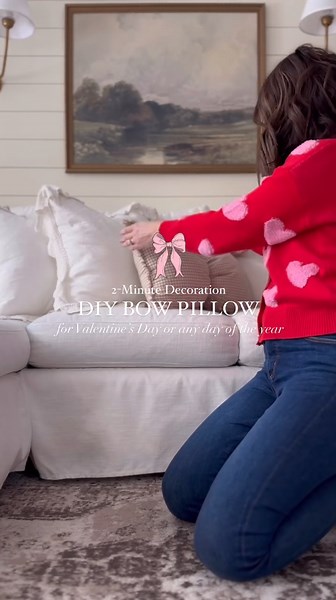 DIY Bow Pillow: Chic, Budget-Friendly Home Decor