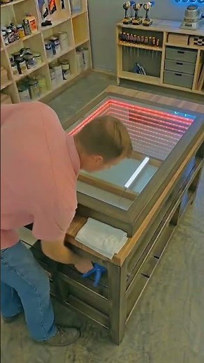 Infinity Mirror Wall That Looks Like a Deep Tunnel