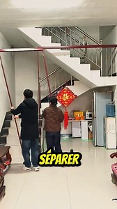 Comment isoler son escalier en quelques minutes avec cette cloison magique #fblifestyle | Les piliers de comptoir V2