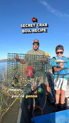 CRAB BOIL METHODS👇 1. Clean the crabs and fill a large pot with water. 2. Add 1 lb of seafood boil seasoning per dozen crabs. 3. Bring water to a rolling boil, add crabs, and boil for 15 mins. 4. After 15 mins, turn off the heat and let crabs soak for 5 mins. 5. Remove crabs from pot and place into an ice chest. 6. Let crabs steam in the ice chest for another 5 mins. Try it and you'll never steam crabs another way again! #HealthyEating #FoodExperience #CajunCuisine #FoodLovers | Louisiana Crawf