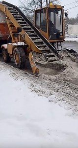 Amazing technology machine cleaning snow on the street | Discover World