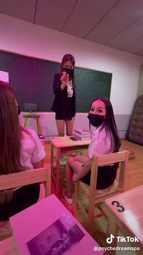 探索曼谷的夜生活与旅游热潮