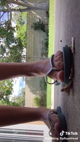 First post! Crushing crunchy leaves! #foryoupage #fyp #flipflops #crunchy #crushing #friends