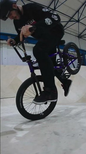 CRAZY COMBOS - Isaac Lesser riding UK Skateparks | Ride UK BMX | #bmx #skatepark #freestyle