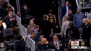 Steph Curry heads to Warriors' locker room after apparent injury vs. Rockets