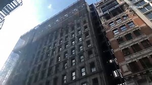 Window washer survives 3-story fall from Manhattan scaffolding