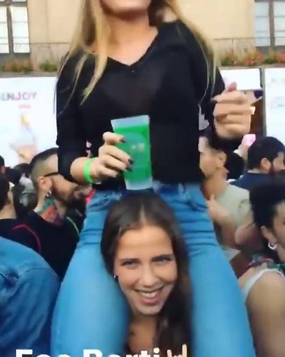 Best shoulder ride ever just cause it came from Eliza