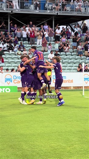 Perth Glory vs West Ham: Adam Taggart Scores First Goal