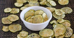 Oven-Baked Zucchini Chips (Keto, Paleo)