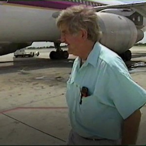 When Fred went to Vietnam in 1992, there were only two doctors who knew modern cataract surgery. Today, there are more than 1,000 surgeons who can do around 250,000 eye surgeries every year. See how you can keep making that kind of change: http://bit.ly/VietnamDRtraining | The Fred Hollows Foundation