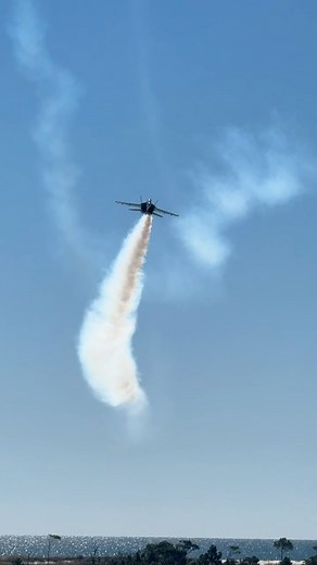 99K views · 2.2K reactions | The timing here is unreal! An awesome view of the loop break cross in Pensacola. #BlueAngels #aviation #pensacolabeach #pensacola | Brent Kearney | Facebook