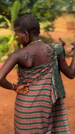 Witness the striking beauty and strength of the Mursi and Bodi tribes, where body scarification is not just art but a symbol of courage, tradition, and identity. Each mark tells a story of resilience, heritage, and the rich cultural tapestry of Ethiopia’s Omo Valley. 🌿✨#MursiTribe #BodiTribe #OmoValley #EthiopiaCulture #TribalTraditions #ScarificationArt #CulturalHeritage #AuthenticAfrica #TravelEthiopia #IndigenousBeauty #OmoRegionTours | Bereket Tadesse