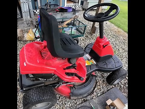 How to Change the Carburetor on the Craftsman R110 Riding mower