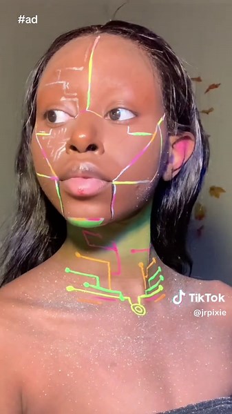 Be a cool robot for Halloween! 🔍c0de: dyr8296 for $0 Halloween items 🎉✨Check out the link in mybi0 to shop now! 🔗 (Only for new app users with qualifying order.T&Cs apply) #temu #temuhaul #temufinds #Christmas #robot