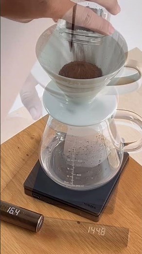 Why you should always wet your paper filter | Coffee brewing Tips | OVALWARE x @dripcoffeehaus