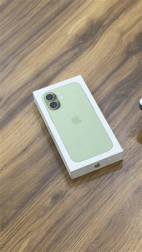 Refurbished iPhone 😂✌🏻🤣