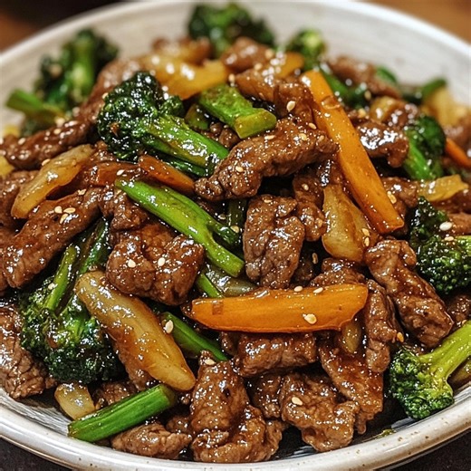This Asian Sweet Ginger Beef Stir Fry is sticky, savory, and loaded with bold flavor — better than takeout and ready in 30 minutes! 🥢🔥 | Healthy Stir-Fry Ideas