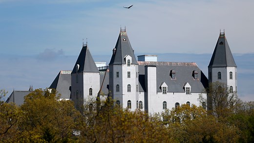 Chateau Pensmore being built to last