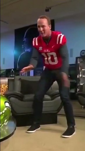 Peyton Manning Spanking Jeff Saturday