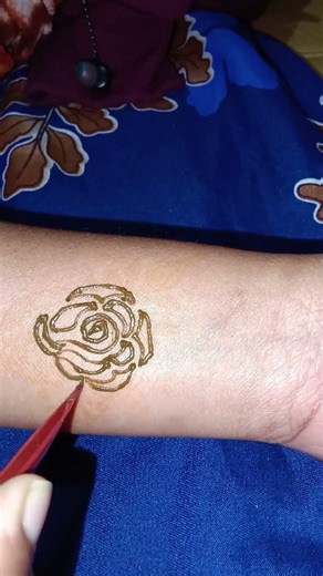 Beautiful lotus mahendi design#beautiful#mehndi