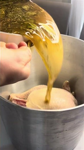 How I Made the Juiciest Thanksgiving Turkey (Garlic Butter Injected!)