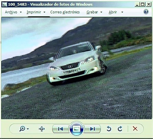 Explore the 2006 Lexus IS250's Features