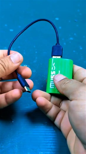 How I Turned an Electronic Vape into a High-Efficiency Emergency Power Bank! #DIY #PowerBank #EmergencyPower #LifeHack #ElectronicsHack #Upcycling #TechDIY #SurvivalTech #Innovation #BatteryHack #OffGrid #smartideas #DIY #PowerBank #EmergencyPower #LifeHack #ElectronicsHack #Upcycling #TechDIY #SurvivalTech #Innovation #BatteryHack #OffGrid #SmartIdeas #Bricolage #BatterieExterne #ÉnergieDurgence #Astuce #Électronique #Recyclage #Technologie #Innovation #Bricolaje #BateríaExterna #EnergíaDeEmerg