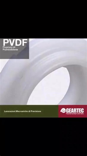 ✨ PVDF – Resistenza che fa la differenza! ✨ Il PVDF (Fluoruro di Polivinilidene) è un fluoropolimero termoplastico semicristallino che unisce il meglio di due mondi: 💪 ottima resistenza meccanica e 🔬 incredibile inerzia chimica, anche ad alte temperature. 🔧 A differenza di altri fluoropolimeri, il PVDF è: ✅ Facile da lavorare 🚫 Senza compromessi sulla resistenza 🍽️ Ideale per il settore alimentare 💊 Perfetto per l’industria farmaceutica ⚗️ Impeccabile negli impianti chimici Con Geartec, il
