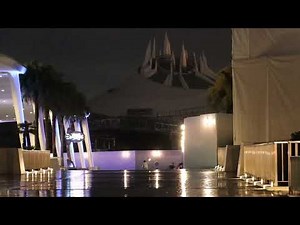 2025年12月25日📸雨上がり、美しい夜のトゥモローランド、東京ディズニーランドDecember 25, 2025: Tomorrowland, Tokyo Disneyland