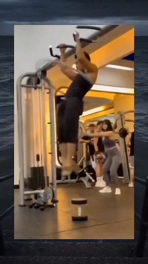 He is very strong. 😬#E_Man #memes #meme