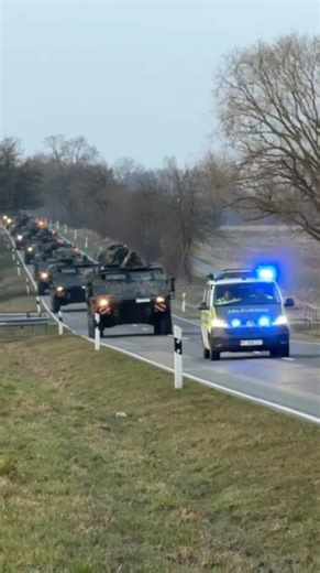 GTK Boxer Kolonne mit Feldjäger Begleitung- D/F Brig