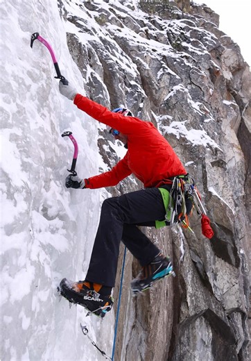 Anything you’d like to know about ice climbing? @Will_Gadd_Adventure climbing in @Cody Yellowstone this past weekend during the ice climbing festival