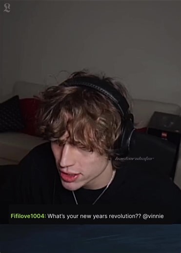 Vinnie Hacker's Journey to Quit Vaping | New Year's Resolution 2022