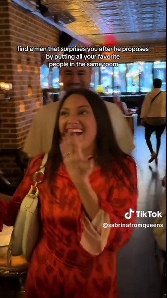 Surprise Engagement Party Ideas to Impress Your Partner