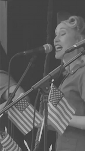 Celebrate D-Day Andrews Sisters Style - Boogie Woogie Bugle Boy (Les Jingle Belles)