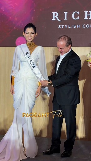 Congratulations to Zhao Na, Miss China the newly crowned Miss Universe 2025 Asia. A triumph worthy of applause, a queen rising with elegance and undeniable power. ✨ #missuniverse2025 | Pageant Talk