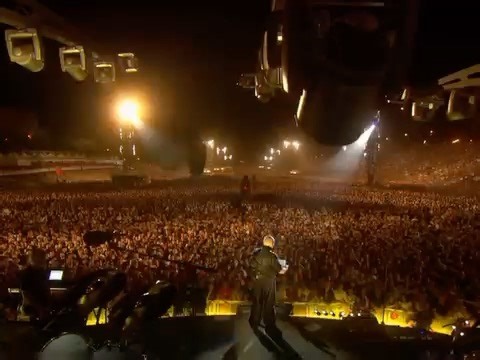 Watch as Phil Collins explains "The Domino Principle" with some assistance of the 500,000-strong crowd in Rome on the "Turn It On Again" tour, 2007 🇮🇹 | Genesis