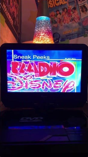 Sneak Peeks Menu from The Great Muppet Caper 2005 DVD (4:3)