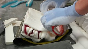 Can you tell what they're making? It's the 10 year anniversary of Japan Airlines' first Boeing 737-800. This is the perfect occasion for us to present some of our guests with a traditional handmade sweet as a token of appreciation! Watch the fun video and see if you can guess the design :) | Japan Airlines