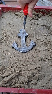 Melting metals on sand | Bombo Marley